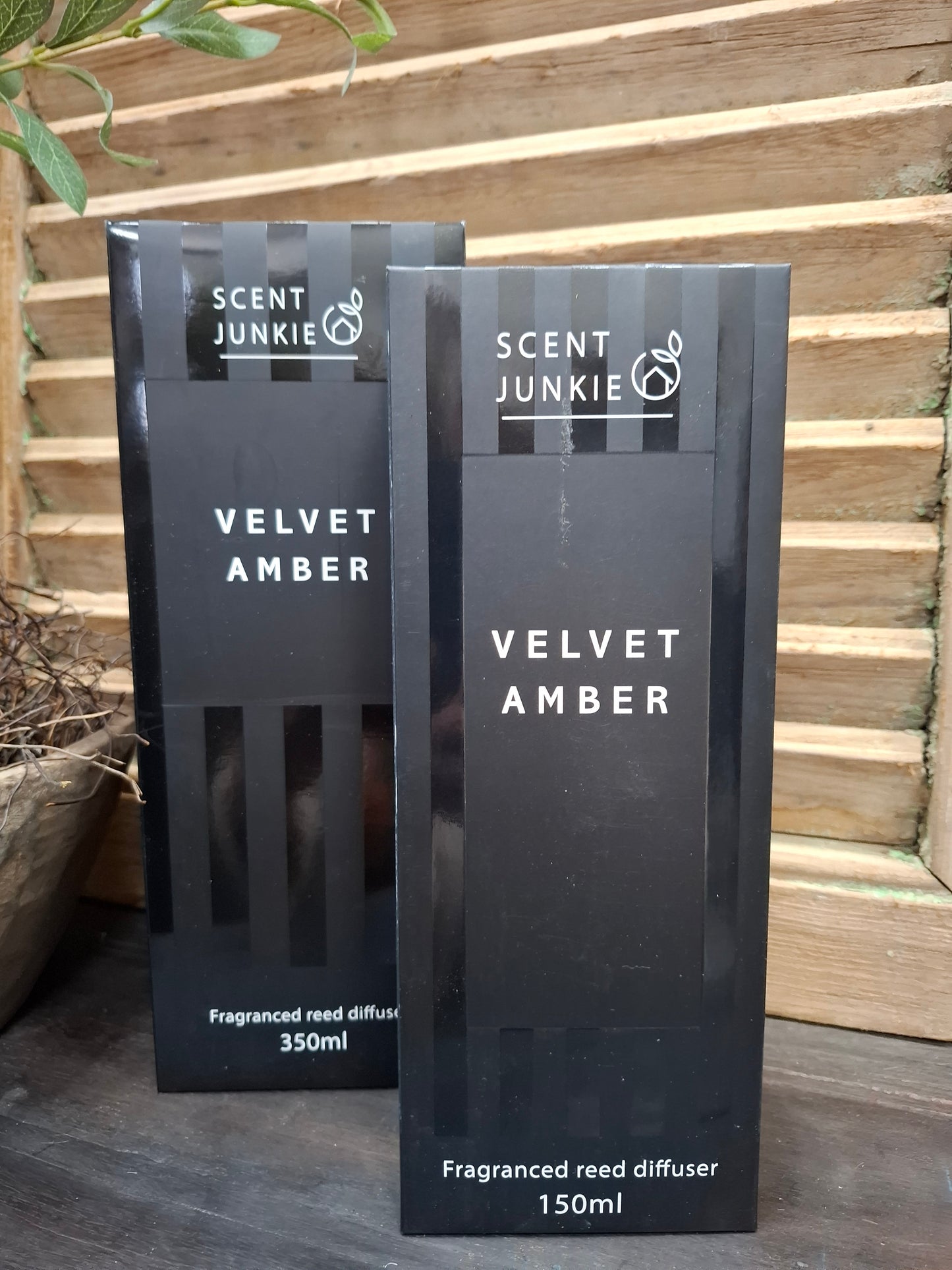 scent junkie geur stokjes. Velvet amber 150 ml ze