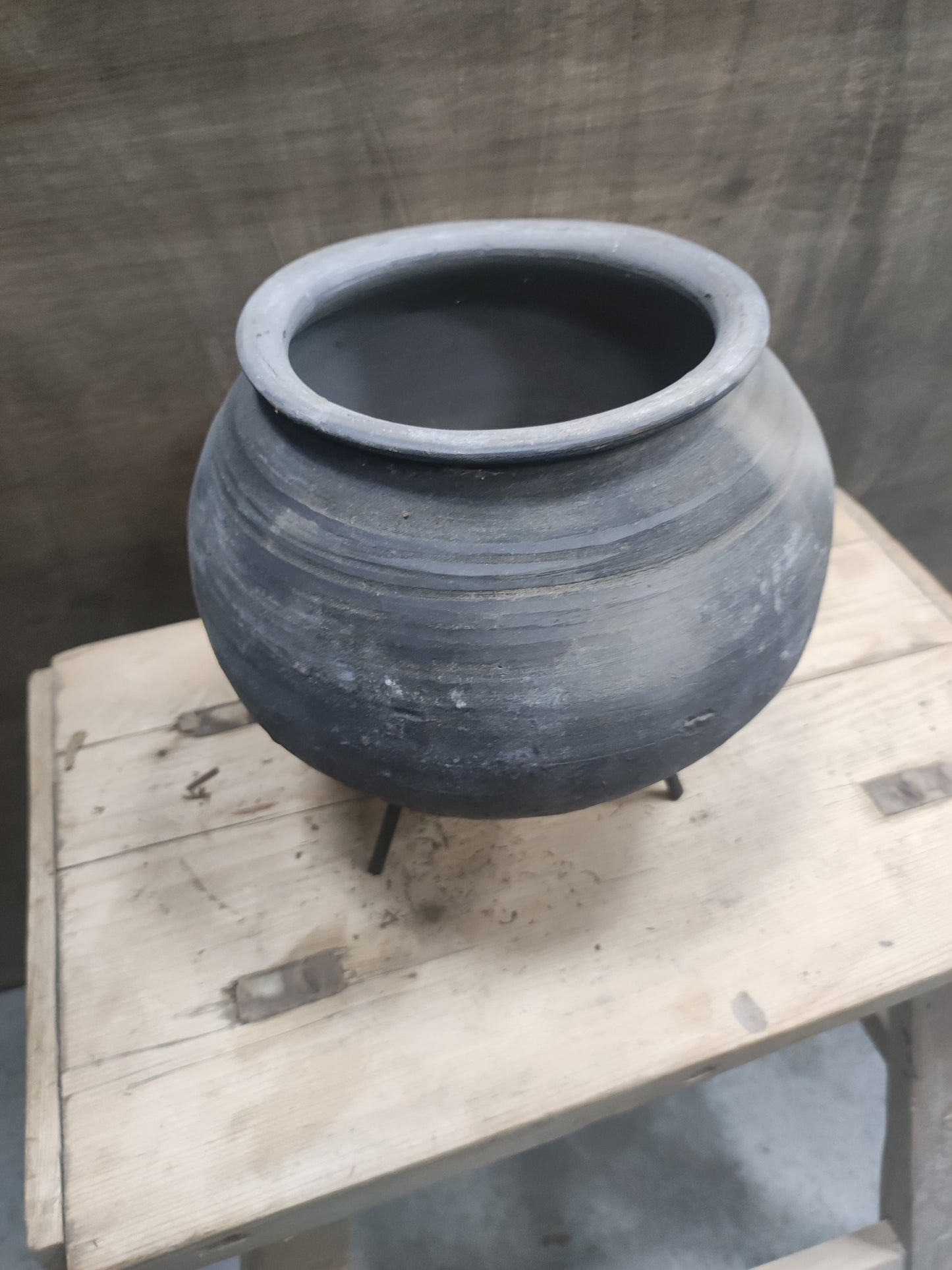 Tuimel pot op pootjes 1