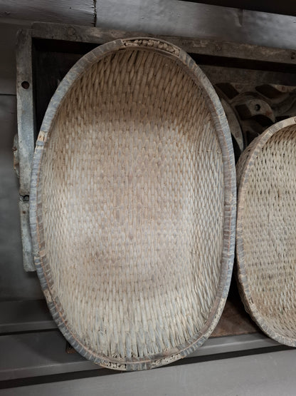 Oud mandtje links op eerste afbeelding