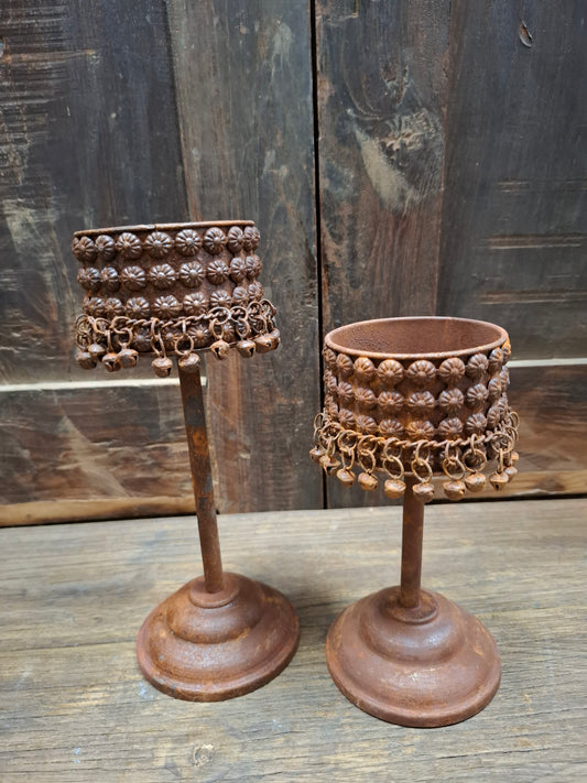 Roest kandelaar met belletjes set van twee
